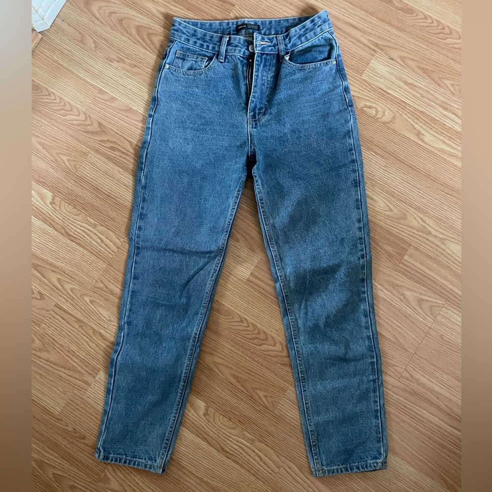 SHEIN mom/straight jeans